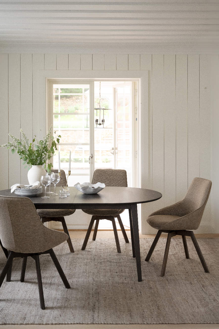 Esstisch Filippa Oval mit Auszug, 170/210cm, Eiche Braun