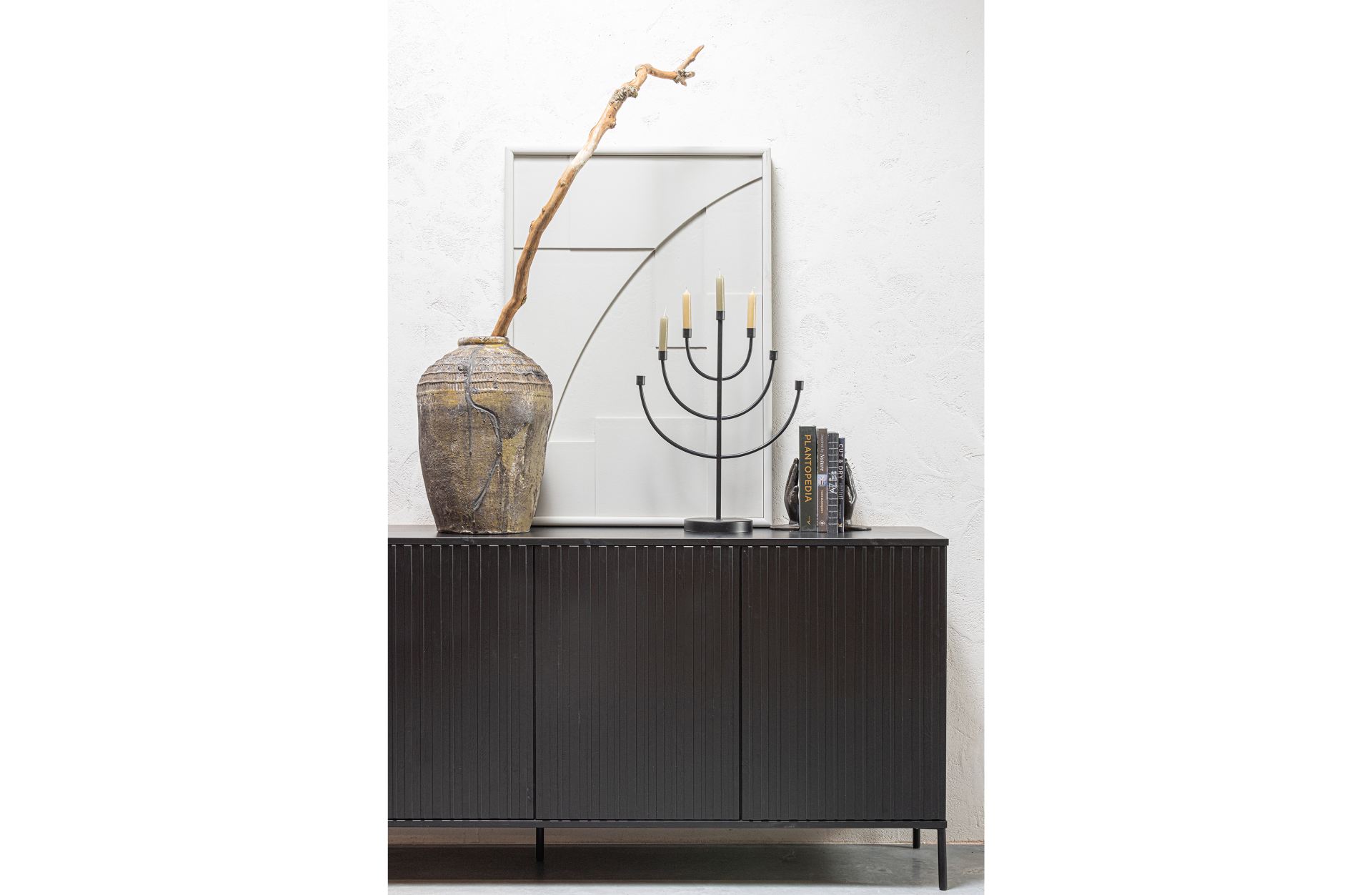 Sideboard Gravure aus Kiefernholz, Schwarz