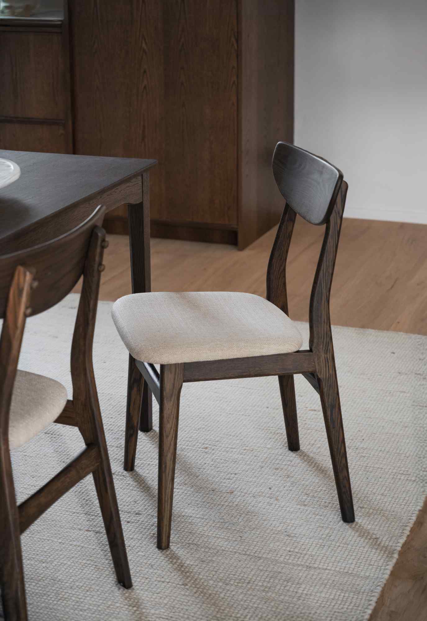 Machen Sie Ihr Zuhause komplett mit Stuhl Rodham 2er Set, Braun / Beige.