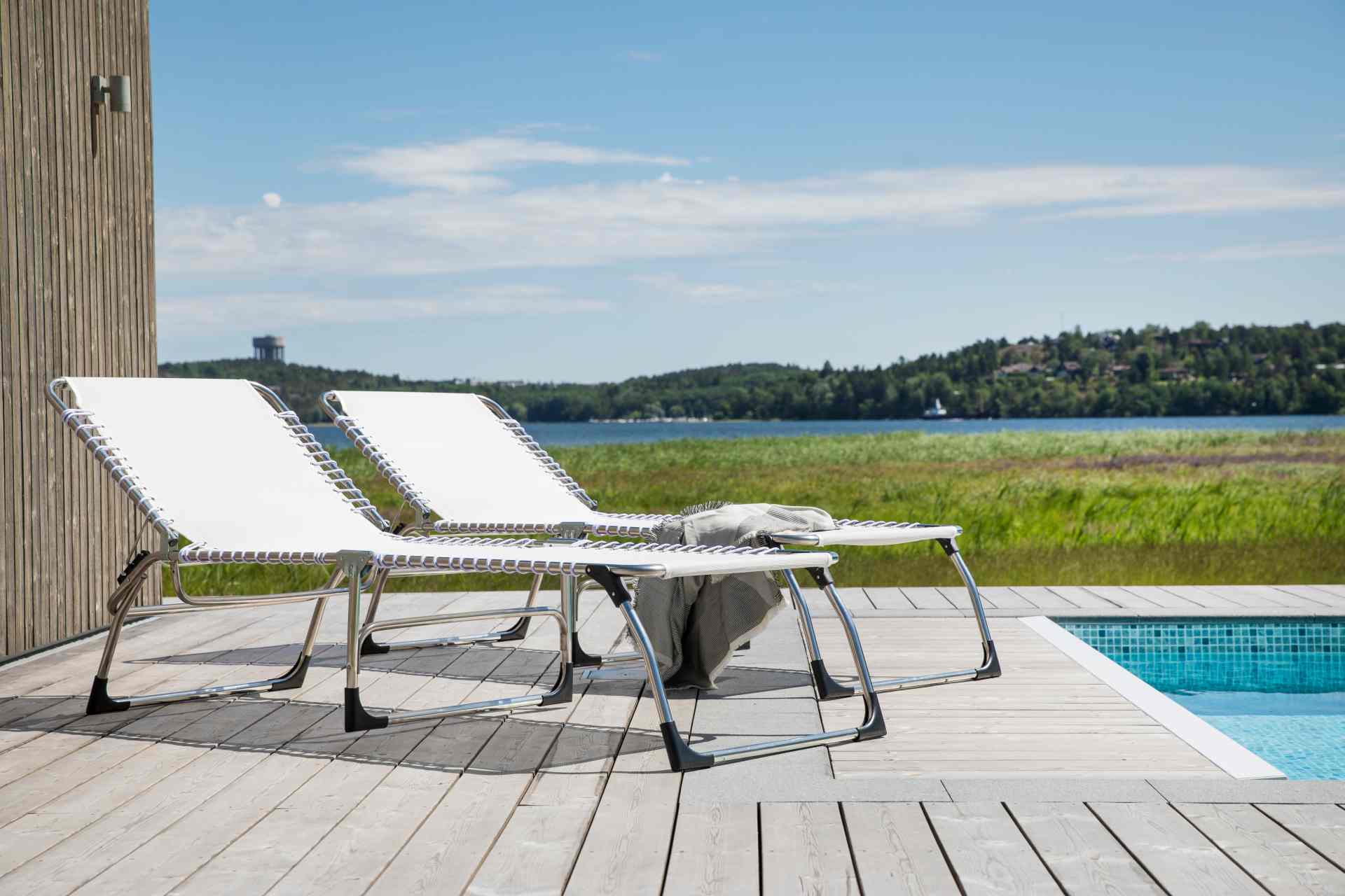 Dreibeinliege Amigo XXL aus Aluminium, Weiß