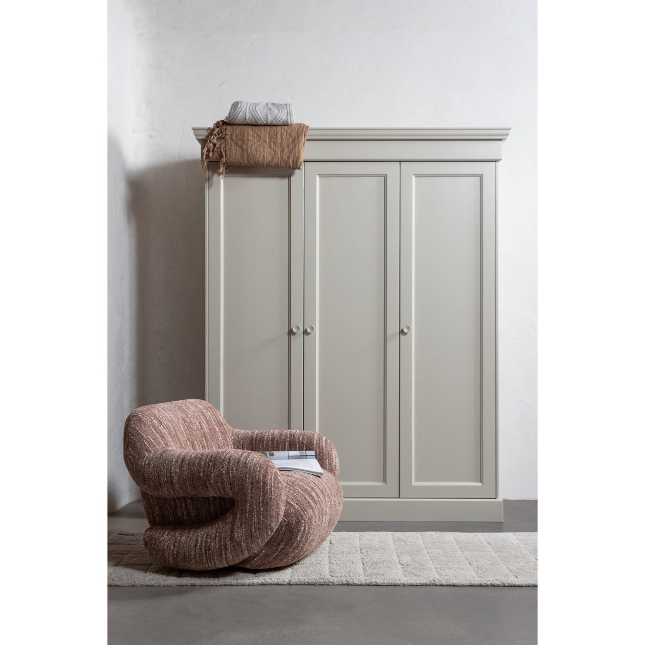 Kleiderschrank Olivia aus Kiefernholz, Dust