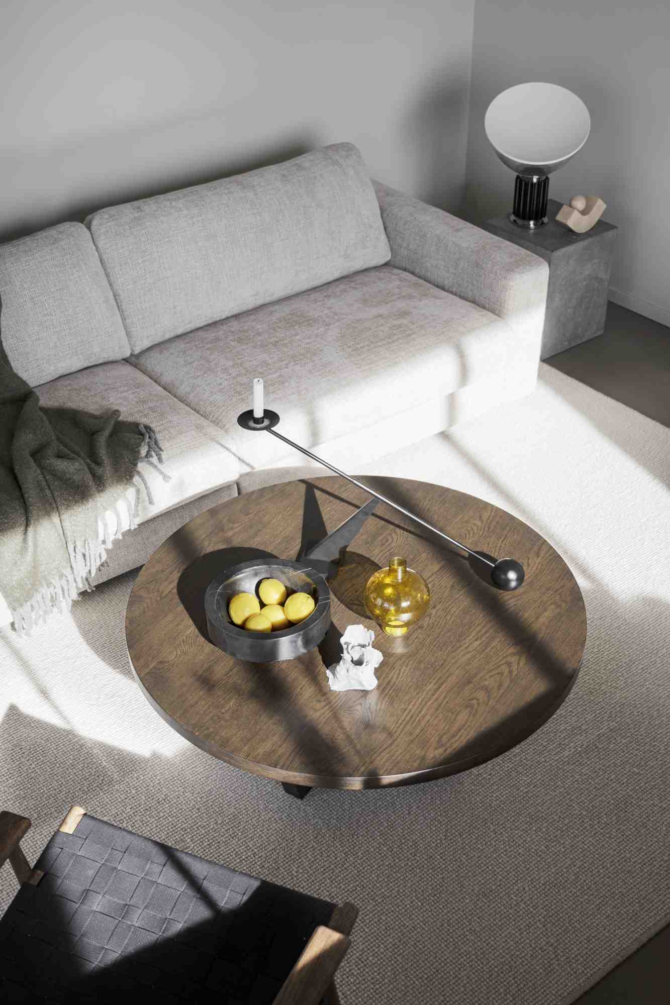 Hochwertiger Couchtisch Boxford, Eiche Furnier Braun, rund 110cm für jede Einrichtung.