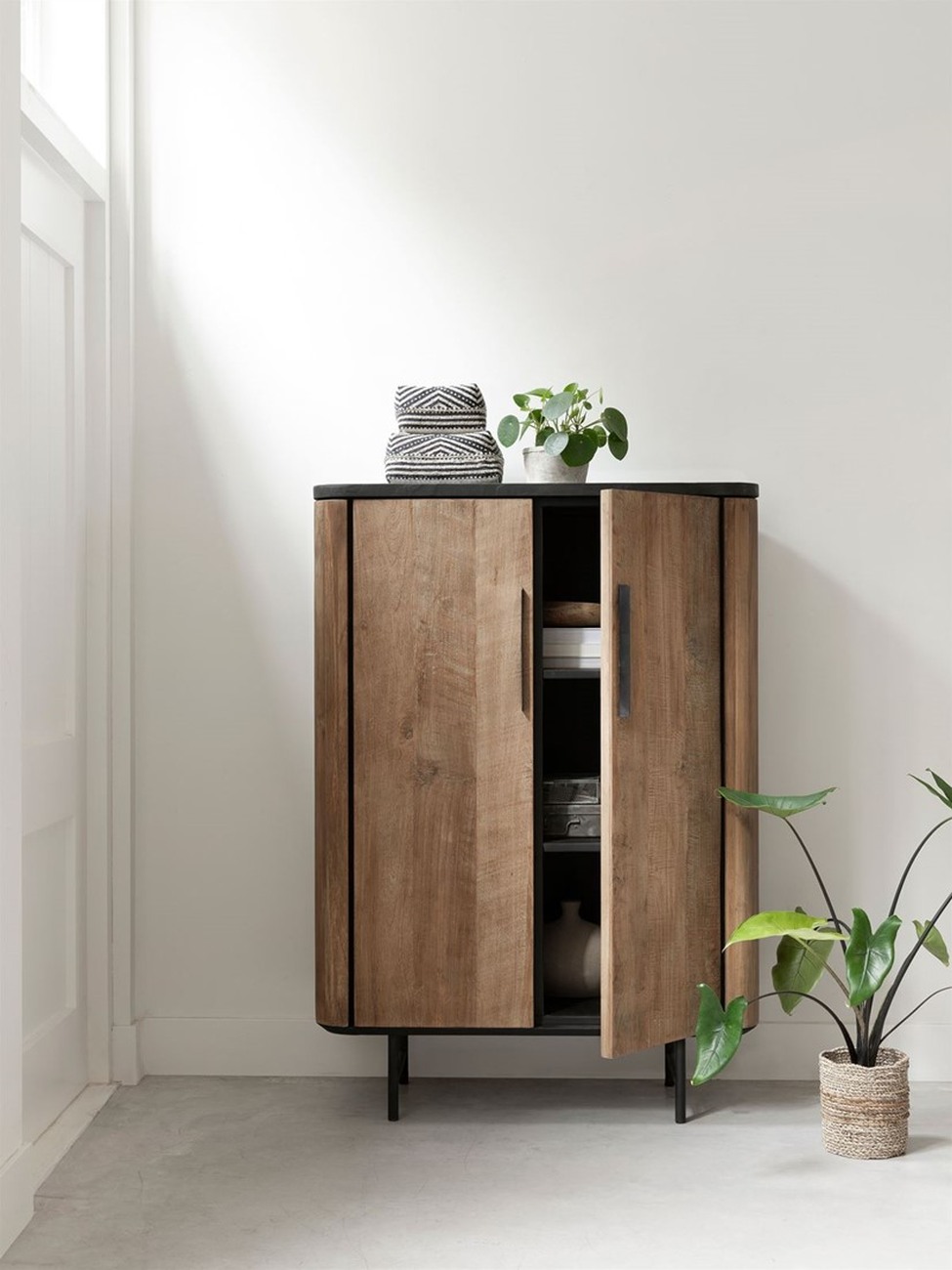 Highboard Soho aus recyceltem Teakholz, 90 cm