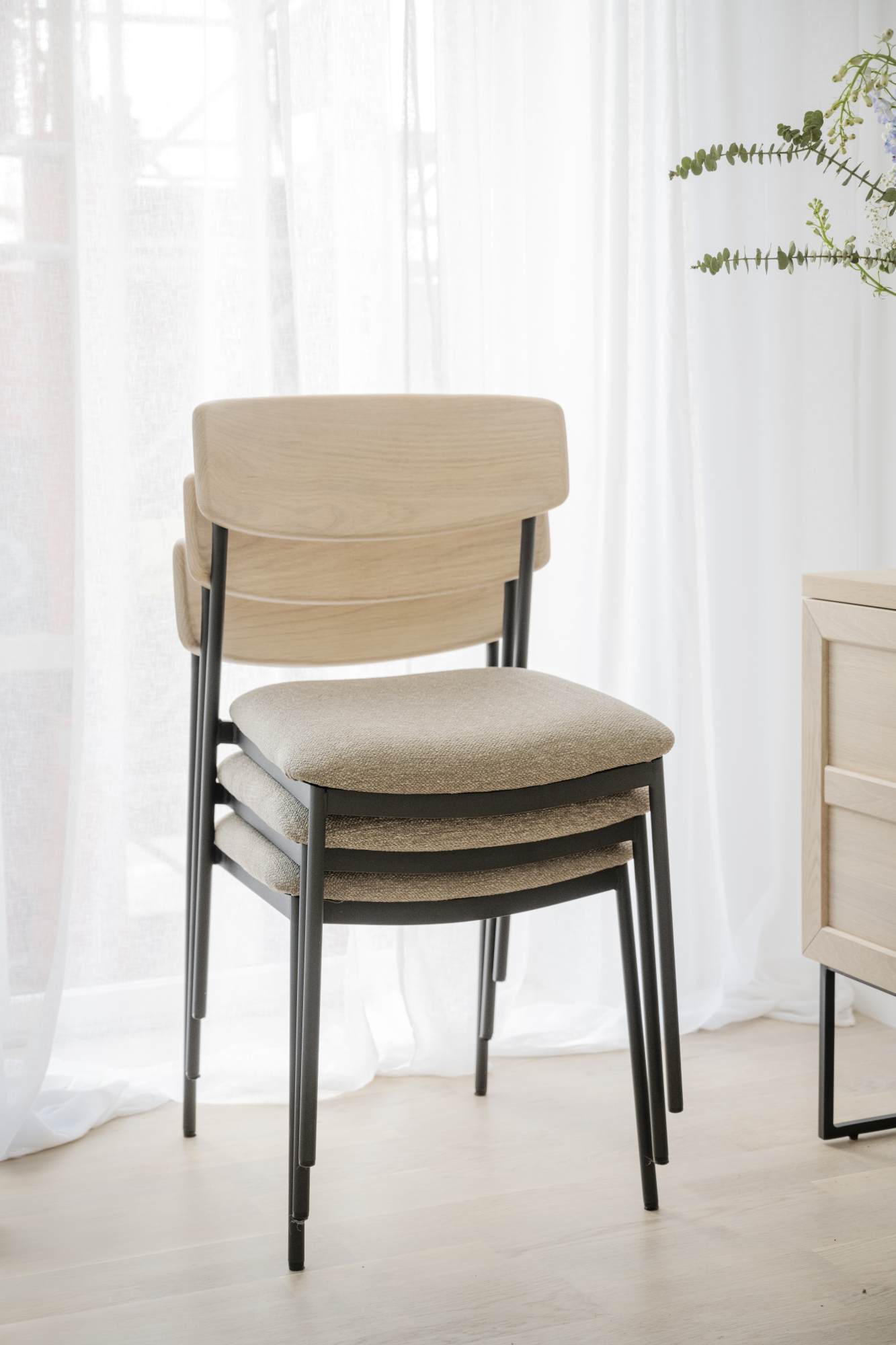 Stuhl Maymont 2er Set, Whitewash / Dunkelbeige passt perfekt in stilvolle Wohnräume.