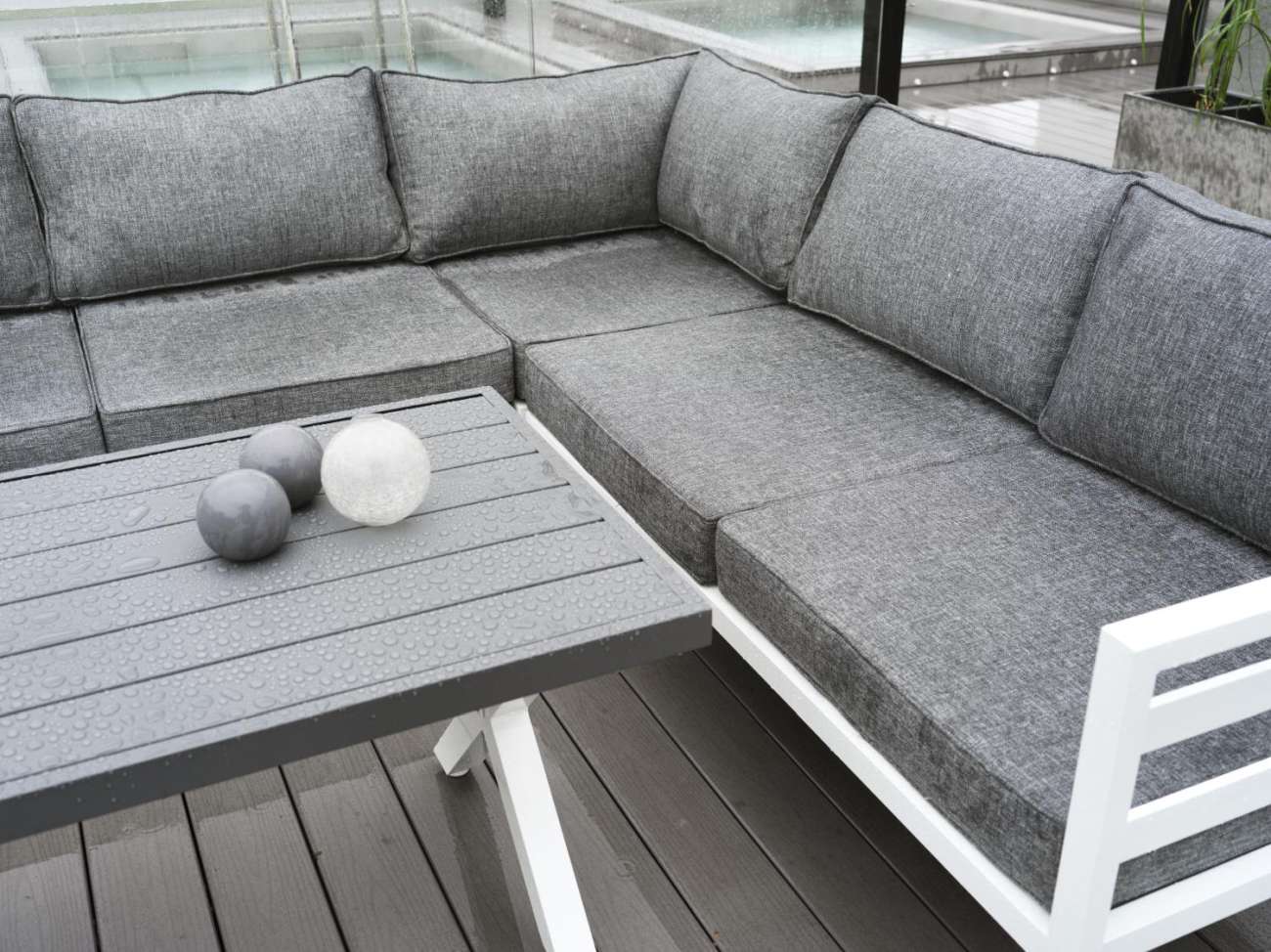 Gartenecksofa Weldon mit Kissen, Weiß