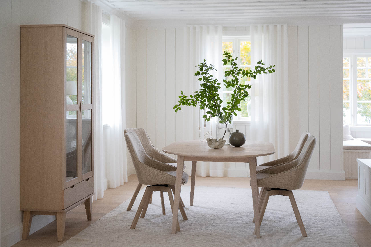 Esstisch Filippa Oval mit Auszug, 170/210cm, Eiche Weiß pigmentiert