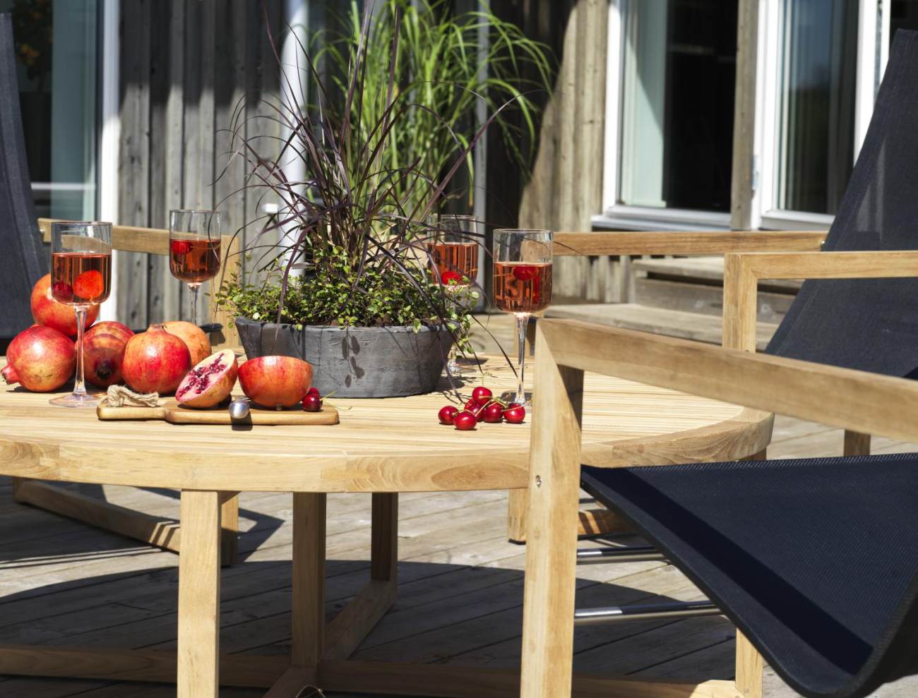 Gartencouchtisch Vevi aus Teakholz Ø 120 cm