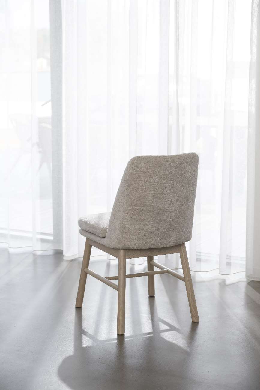 Stuhl Amesbury Beige, Gestell Eiche hell