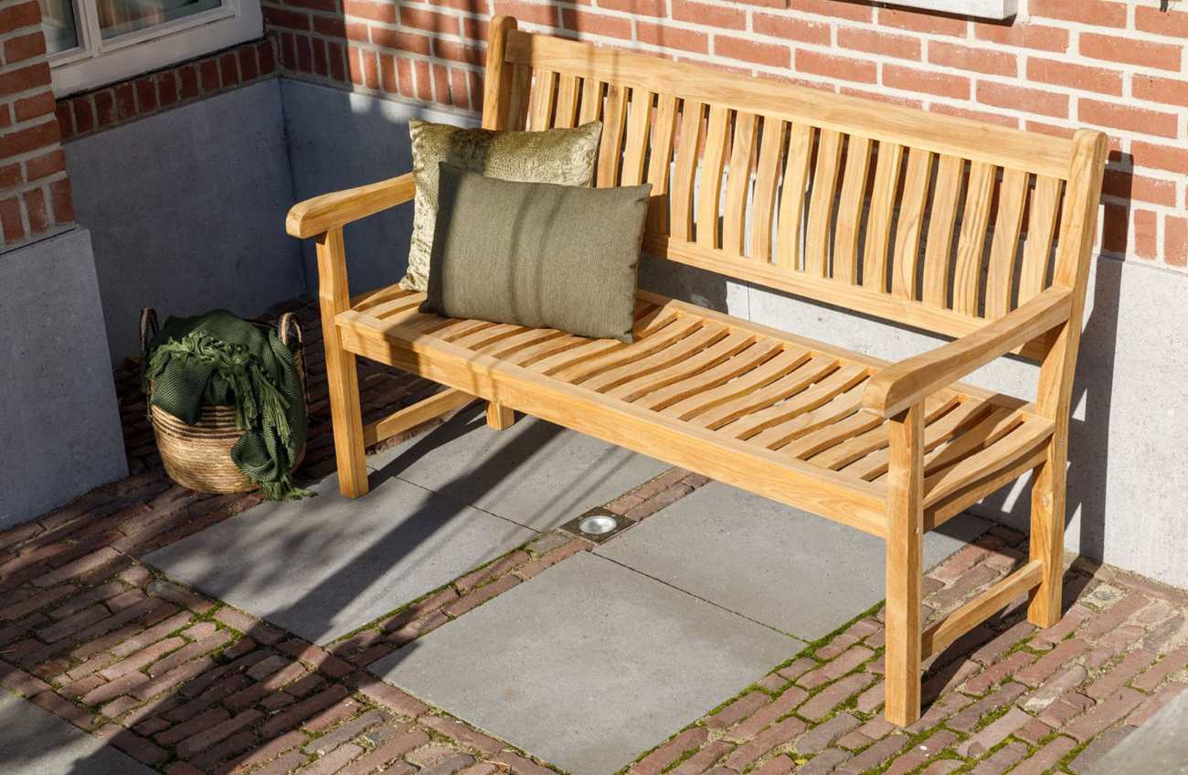 Gartenbank Comfort aus Teakholz, 3-Sitzer