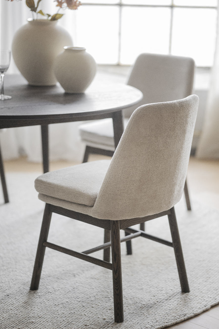 Stuhl Amesbury Beige, Gestell Eiche braun